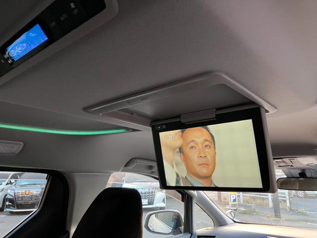 ヴェルファイア ２．５Ｚ　Ａエディション　純正大型後席モニター　純正１０型ナビ　両側パワスラ　バックカメラ　ＡＣ１００Ｖ電源　レーダークルコン　プリクラッシュセーフティ　ＴＶキャンセラー　純正１８インチＡＷ　スーパーロングスライドシート（4枚目）