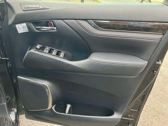 ヴェルファイア ２．５Ｚ　Ｇエディション　（１４）アルパイン後席モニタ－＆１０型ナビ　レーダークルコン　フルセグＴＶ　バックカメラ　両側電動スライドドア　電動リアゲート　ハーフレザーシート　ハンドルヒーター　パワーシート　ＥＴＣ　純正１８ＡＷ（34枚目）