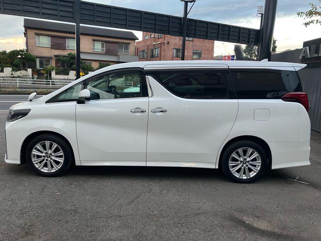 アルファード ２．５Ｓ　Ａパッケージ　（８３）純正大型ナビ　フルセグＴＶ　バックカメラ　両側電動スライドドア　レーダークルコン　ＴＶキャンセラー　ビルトインＥＴＣ　寒冷地仕様　アイドリングストップ　純正１８ＡＷ　衝突軽減ブレーキ（17枚目）