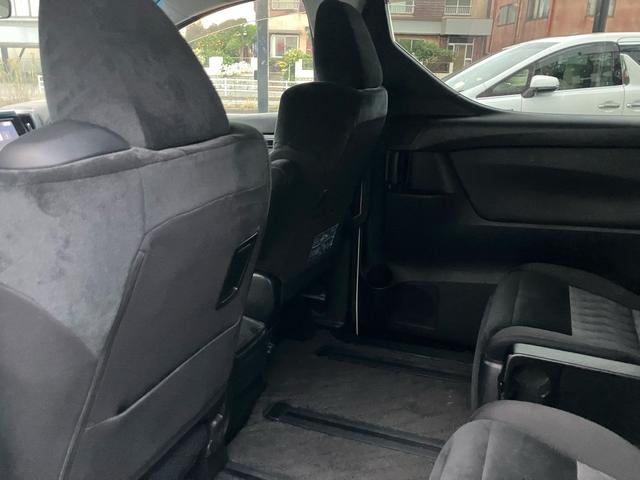 アルファード ２．５Ｓ　Ａパッケージ　（８３）純正大型ナビ　フルセグＴＶ　バックカメラ　両側電動スライドドア　レーダークルコン　ＴＶキャンセラー　ビルトインＥＴＣ　寒冷地仕様　アイドリングストップ　純正１８ＡＷ　衝突軽減ブレーキ（22枚目）