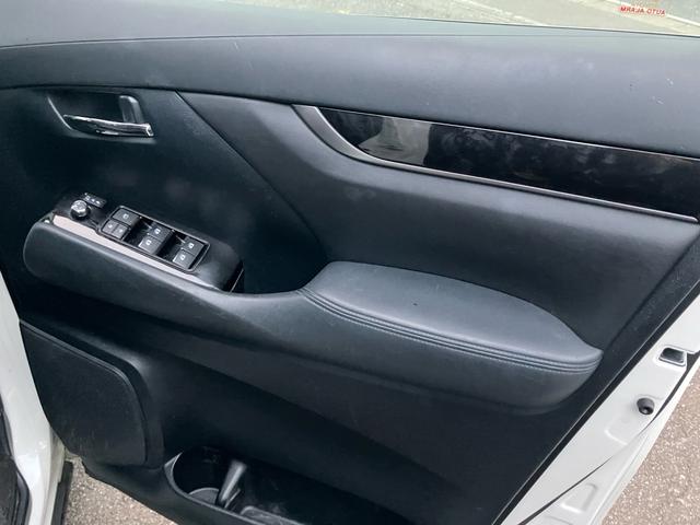 アルファード ２．５Ｓ　Ａパッケージ　（８３）純正大型ナビ　フルセグＴＶ　バックカメラ　両側電動スライドドア　レーダークルコン　ＴＶキャンセラー　ビルトインＥＴＣ　寒冷地仕様　アイドリングストップ　純正１８ＡＷ　衝突軽減ブレーキ（32枚目）