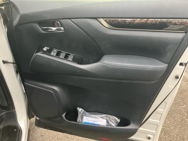 アルファード ２．５Ｓ　タイプゴールドＩＩ　（８６）後席モニター　フルセグＴＶ　バックカメラ　ディスプレイオーディオ　ＣＤ／ＤＶＤデッキ　レーダークルコン　両側電動スライドドア　電動リアゲート　ハーフレザーシート　ドライブレコーダ－　ＥＴＣ（30枚目）