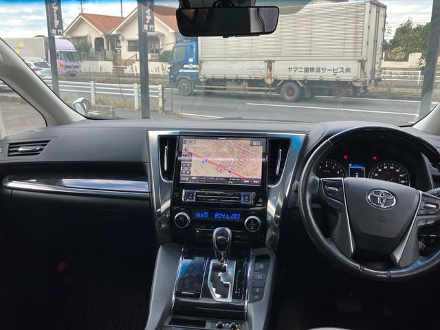 アルファード ２．５Ｓ　Ｃパッケージ　（１３７）サンルーフ　アルパイン後席モニター＆１０型ナビ　黒革シート　デジタルインナーミラー　フルセグＴＶ　バックカメラ　両側電動スライドドア　電動リアゲート　レーダークルコン　シートエアコン　ＥＴＣ（3枚目）