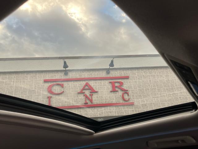 アルファード ２．５Ｓ　Ｃパッケージ　（１３７）サンルーフ　アルパイン後席モニター＆１０型ナビ　黒革シート　デジタルインナーミラー　フルセグＴＶ　バックカメラ　両側電動スライドドア　電動リアゲート　レーダークルコン　シートエアコン　ＥＴＣ（4枚目）