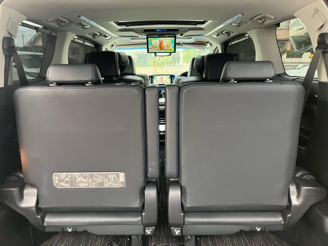 アルファード ２．５Ｓ　Ｃパッケージ　（１３７）サンルーフ　アルパイン後席モニター＆１０型ナビ　黒革シート　デジタルインナーミラー　フルセグＴＶ　バックカメラ　両側電動スライドドア　電動リアゲート　レーダークルコン　シートエアコン　ＥＴＣ（30枚目）