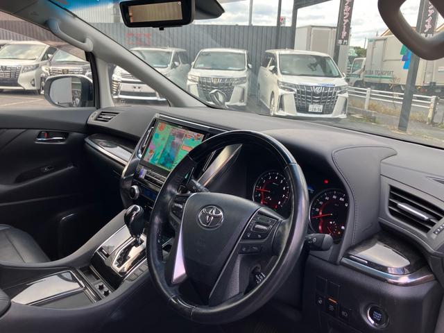 アルファード ２．５Ｓ　Ｃパッケージ　（１３７）サンルーフ　アルパイン後席モニター＆１０型ナビ　黒革シート　デジタルインナーミラー　フルセグＴＶ　バックカメラ　両側電動スライドドア　電動リアゲート　レーダークルコン　シートエアコン　ＥＴＣ（38枚目）