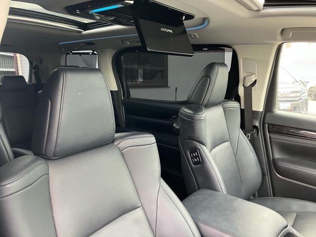 アルファード ２．５Ｓ　Ｃパッケージ　（１３７）サンルーフ　アルパイン後席モニター＆１０型ナビ　黒革シート　デジタルインナーミラー　フルセグＴＶ　バックカメラ　両側電動スライドドア　電動リアゲート　レーダークルコン　シートエアコン　ＥＴＣ（40枚目）