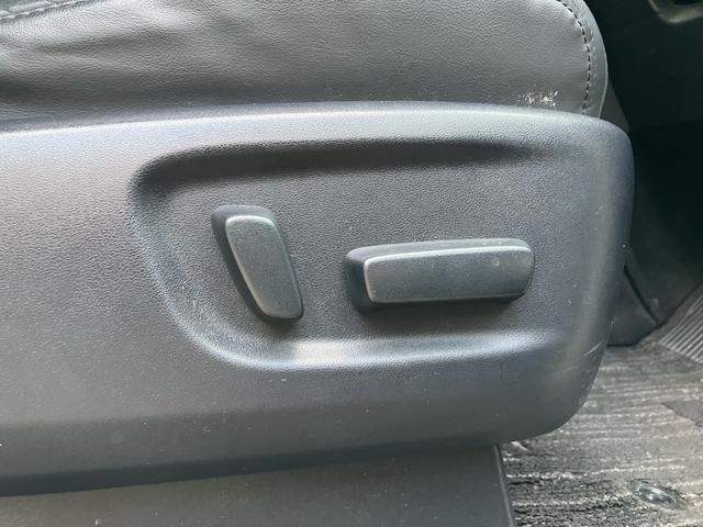 アルファード ２．５Ｓ　Ｃパッケージ　（１３７）サンルーフ　アルパイン後席モニター＆１０型ナビ　黒革シート　デジタルインナーミラー　フルセグＴＶ　バックカメラ　両側電動スライドドア　電動リアゲート　レーダークルコン　シートエアコン　ＥＴＣ（42枚目）