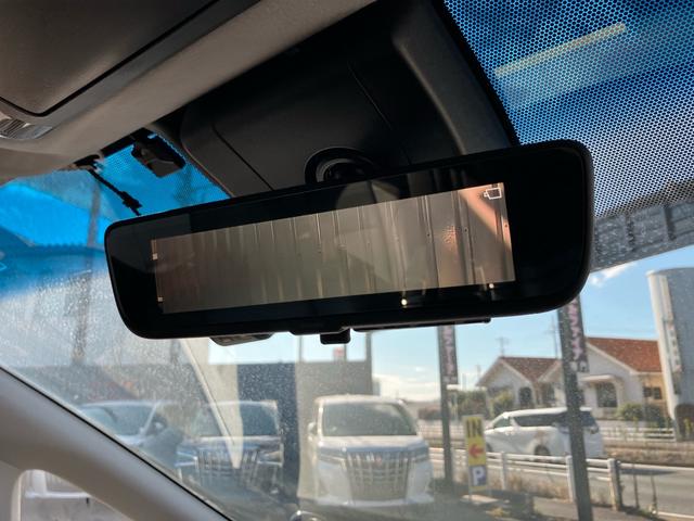 ヴェルファイア ２．５Ｚ　Ｇエディション　（３３）サンルーフ　アルパイン１１型ナビ＆大型後席モニター　ＢＳＭ　デジタルインナーミラー　黒革シート　ＡＣ１００Ｖ電源　シートエアコン　パワーバックドア　両側パワスラ　バックカメラ　フルセグ　ＥＴＣ（12枚目）