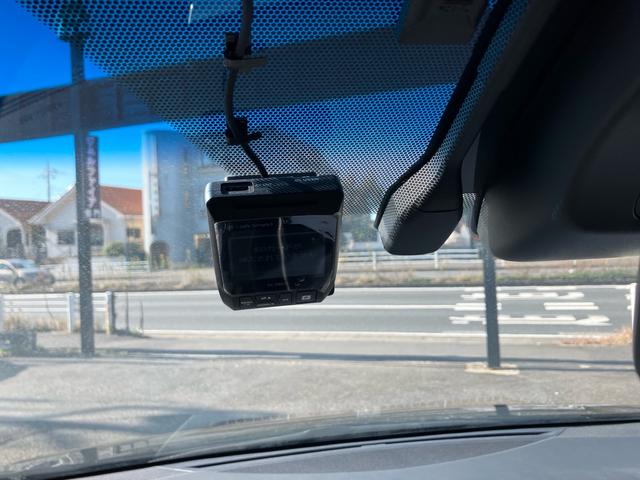 ヴェルファイア ２．５Ｚ　Ｇエディション　（３３）サンルーフ　アルパイン１１型ナビ＆大型後席モニター　ＢＳＭ　デジタルインナーミラー　黒革シート　ＡＣ１００Ｖ電源　シートエアコン　パワーバックドア　両側パワスラ　バックカメラ　フルセグ　ＥＴＣ（14枚目）