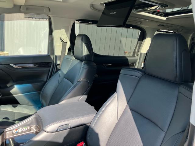 ヴェルファイア ２．５Ｚ　Ｇエディション　（３３）サンルーフ　アルパイン１１型ナビ＆大型後席モニター　ＢＳＭ　デジタルインナーミラー　黒革シート　ＡＣ１００Ｖ電源　シートエアコン　パワーバックドア　両側パワスラ　バックカメラ　フルセグ　ＥＴＣ（25枚目）