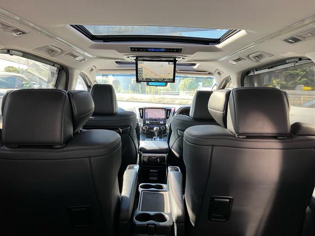 ヴェルファイア ２．５Ｚ　Ｇエディション　（３３）サンルーフ　アルパイン１１型ナビ＆大型後席モニター　ＢＳＭ　デジタルインナーミラー　黒革シート　ＡＣ１００Ｖ電源　シートエアコン　パワーバックドア　両側パワスラ　バックカメラ　フルセグ　ＥＴＣ（31枚目）
