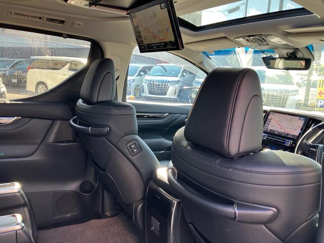 ヴェルファイア ２．５Ｚ　Ｇエディション　（３３）サンルーフ　アルパイン１１型ナビ＆大型後席モニター　ＢＳＭ　デジタルインナーミラー　黒革シート　ＡＣ１００Ｖ電源　シートエアコン　パワーバックドア　両側パワスラ　バックカメラ　フルセグ　ＥＴＣ（34枚目）