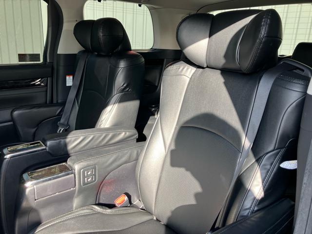 ヴェルファイア ２．５Ｚ　Ｇエディション　（６７）後席モニタ－　純正１０型ナビ　黒革シート　社外２０ＡＷ　車高調　三眼ＬＥＤヘッドライト　フルセグＴＶ　バックカメラ　両側電動スライド　電動リアゲート　ＡＣ１００Ｖ電源　寒冷地仕様　ＨＤＭＩ（28枚目）