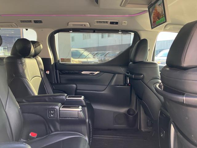 ヴェルファイア ２．５Ｚ　Ｇエディション　（６７）後席モニタ－　純正１０型ナビ　黒革シート　社外２０ＡＷ　車高調　三眼ＬＥＤヘッドライト　フルセグＴＶ　バックカメラ　両側電動スライド　電動リアゲート　ＡＣ１００Ｖ電源　寒冷地仕様　ＨＤＭＩ（34枚目）