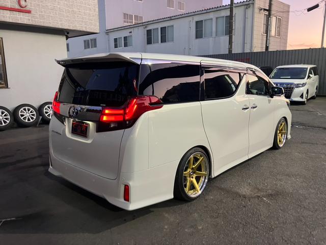 アルファード ２．５Ｓ　Ａパッケージ　タイプブラック　（７３）ワンオーナー　アルパイン後席モニター＆１０型ナビ　フルセグＴＶ　バックカメラ　レーダークルコン　両側電動スライドドア　電動リアゲート　ハーフレザーシート　社外２０ＡＷ　ＨＤＭＩ　ＥＴＣ（14枚目）