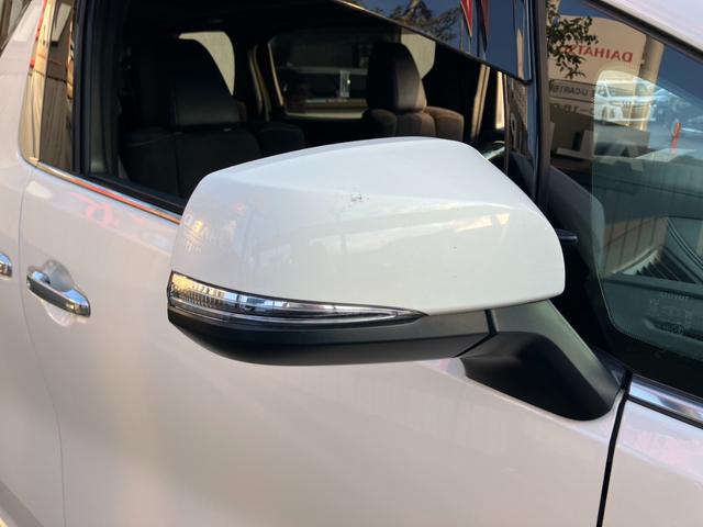 アルファード ２．５Ｓ　タイプゴールド　（１１１）サンルーフ　ＢＳＭ／ブラインドスポットモニター　デジタルインナーミラー　純正ディスプレイオーディオ　バックカメラ　両側電動スライドドア　電動リアゲート　ハーフレザーシート　ＡＣ１００Ｖ電源（26枚目）