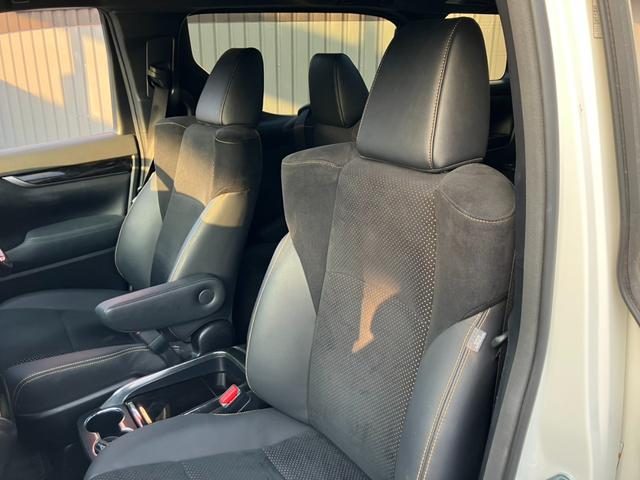 アルファード ２．５Ｓ　タイプゴールド　（１１１）サンルーフ　ＢＳＭ／ブラインドスポットモニター　デジタルインナーミラー　純正ディスプレイオーディオ　バックカメラ　両側電動スライドドア　電動リアゲート　ハーフレザーシート　ＡＣ１００Ｖ電源（39枚目）