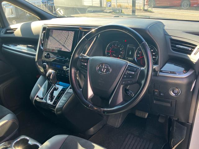 アルファード ２．５Ｓ　タイプゴールド　（５０）ワンオーナー　サンルーフ　後席モニター　フルセグ　バックカメラ　Ｄオーディオ　ＣＤ／ＤＶＤデッキ　レーダークルコン　ＡＣ１００Ｖ　三眼ＬＥＤヘッドライト　両側電動スライドドア　電動リアゲート（40枚目）