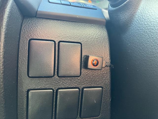 アルファード ２．５Ｓ　タイプゴールド　（５０）ワンオーナー　サンルーフ　後席モニター　フルセグ　バックカメラ　Ｄオーディオ　ＣＤ／ＤＶＤデッキ　レーダークルコン　ＡＣ１００Ｖ　三眼ＬＥＤヘッドライト　両側電動スライドドア　電動リアゲート（47枚目）