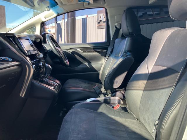 アルファード ２．５Ｓ　Ａパッケージ　サンルーフ　純正大型後席モニター　バックカメラ　両側パワスラ　フルセグＴＶ　ＬＥＤヘッドライト　クルーズコントロール　純正ナビ　ＥＴＣ　電動格納ミラー　スーパーロングスライドシート　プッシュスタート（17枚目）