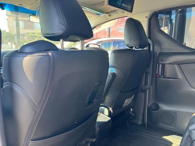 アルファード ２．５Ｓ　Ａパッケージ　サンルーフ　純正大型後席モニター　バックカメラ　両側パワスラ　フルセグＴＶ　ＬＥＤヘッドライト　クルーズコントロール　純正ナビ　ＥＴＣ　電動格納ミラー　スーパーロングスライドシート　プッシュスタート（20枚目）