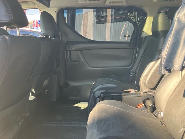 アルファード ２．５Ｓ　Ａパッケージ　サンルーフ　純正大型後席モニター　バックカメラ　両側パワスラ　フルセグＴＶ　ＬＥＤヘッドライト　クルーズコントロール　純正ナビ　ＥＴＣ　電動格納ミラー　スーパーロングスライドシート　プッシュスタート（21枚目）