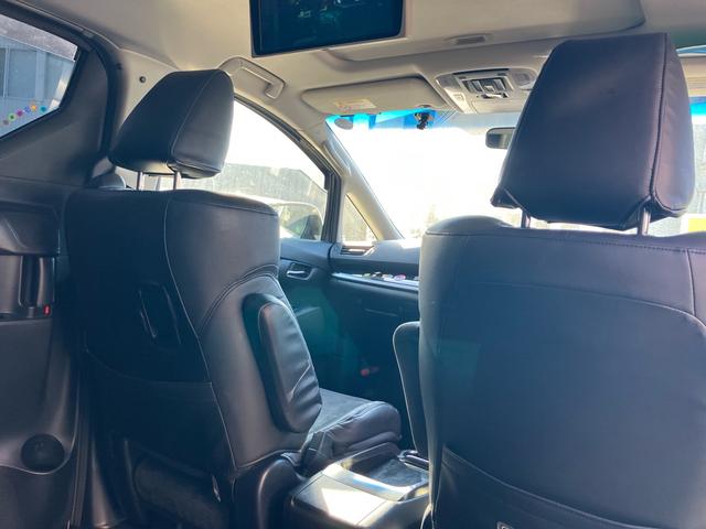 アルファード ２．５Ｓ　Ａパッケージ　サンルーフ　純正大型後席モニター　バックカメラ　両側パワスラ　フルセグＴＶ　ＬＥＤヘッドライト　クルーズコントロール　純正ナビ　ＥＴＣ　電動格納ミラー　スーパーロングスライドシート　プッシュスタート（29枚目）