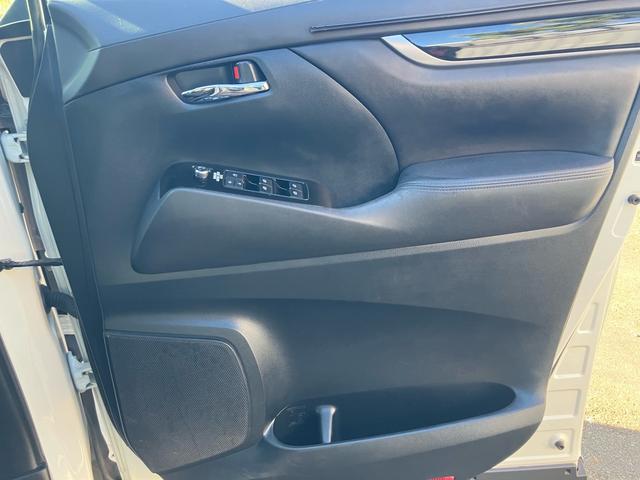 アルファード ２．５Ｓ　Ａパッケージ　サンルーフ　純正大型後席モニター　バックカメラ　両側パワスラ　フルセグＴＶ　ＬＥＤヘッドライト　クルーズコントロール　純正ナビ　ＥＴＣ　電動格納ミラー　スーパーロングスライドシート　プッシュスタート（32枚目）