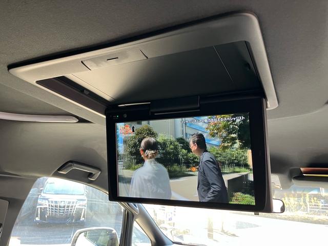 アルファード ２．５Ｓ　タイプゴールド　（１１７）後席モニター　フルセグＴＶ　バックカメラ　ＣＤ／ＤＶＤデッキ　ディスプレイオーディオ　三眼ＬＥＤヘッドライト　両側電動スライド　電動リアゲート　ＡＣ１００Ｖ　ハーフレザー　レーダークルコン（4枚目）
