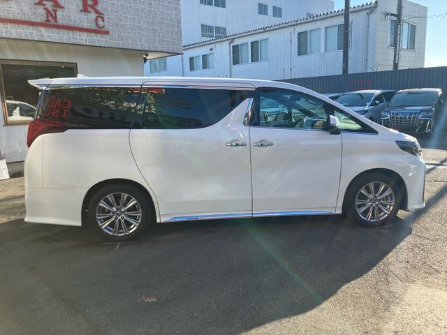 アルファード ２．５Ｓ　タイプゴールド　（１１７）後席モニター　フルセグＴＶ　バックカメラ　ＣＤ／ＤＶＤデッキ　ディスプレイオーディオ　三眼ＬＥＤヘッドライト　両側電動スライド　電動リアゲート　ＡＣ１００Ｖ　ハーフレザー　レーダークルコン（13枚目）