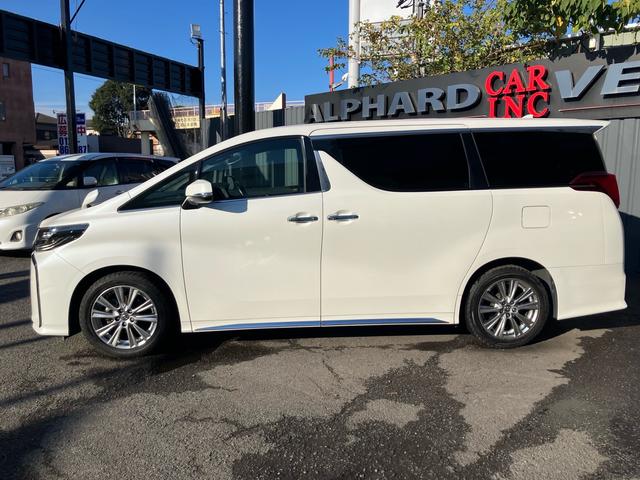 アルファード ２．５Ｓ　タイプゴールド　（１１７）後席モニター　フルセグＴＶ　バックカメラ　ＣＤ／ＤＶＤデッキ　ディスプレイオーディオ　三眼ＬＥＤヘッドライト　両側電動スライド　電動リアゲート　ＡＣ１００Ｖ　ハーフレザー　レーダークルコン（17枚目）