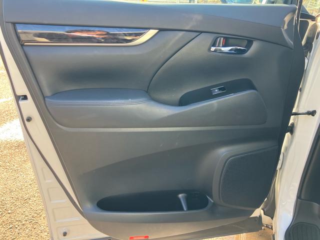 アルファード ２．５Ｓ　タイプゴールド　（１１７）後席モニター　フルセグＴＶ　バックカメラ　ＣＤ／ＤＶＤデッキ　ディスプレイオーディオ　三眼ＬＥＤヘッドライト　両側電動スライド　電動リアゲート　ＡＣ１００Ｖ　ハーフレザー　レーダークルコン（18枚目）