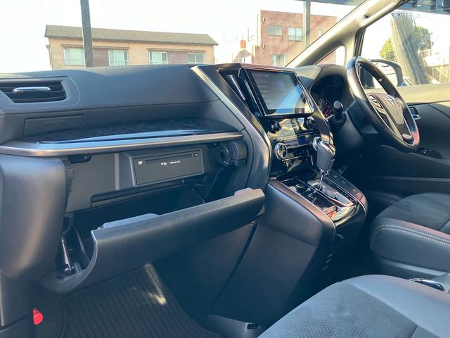 アルファード ２．５Ｓ　タイプゴールド　（１１７）後席モニター　フルセグＴＶ　バックカメラ　ＣＤ／ＤＶＤデッキ　ディスプレイオーディオ　三眼ＬＥＤヘッドライト　両側電動スライド　電動リアゲート　ＡＣ１００Ｖ　ハーフレザー　レーダークルコン（19枚目）