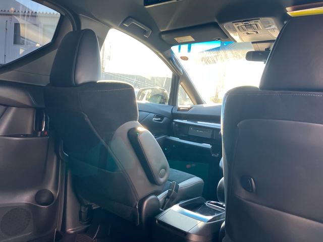 アルファード ２．５Ｓ　タイプゴールド　（１１７）後席モニター　フルセグＴＶ　バックカメラ　ＣＤ／ＤＶＤデッキ　ディスプレイオーディオ　三眼ＬＥＤヘッドライト　両側電動スライド　電動リアゲート　ＡＣ１００Ｖ　ハーフレザー　レーダークルコン（32枚目）