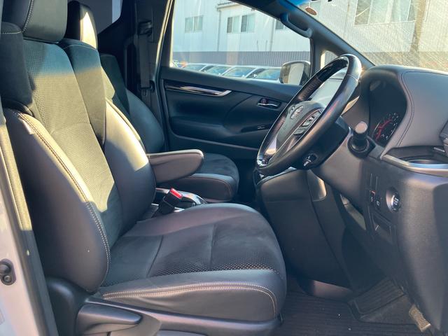 アルファード ２．５Ｓ　タイプゴールド　（１１７）後席モニター　フルセグＴＶ　バックカメラ　ＣＤ／ＤＶＤデッキ　ディスプレイオーディオ　三眼ＬＥＤヘッドライト　両側電動スライド　電動リアゲート　ＡＣ１００Ｖ　ハーフレザー　レーダークルコン（39枚目）