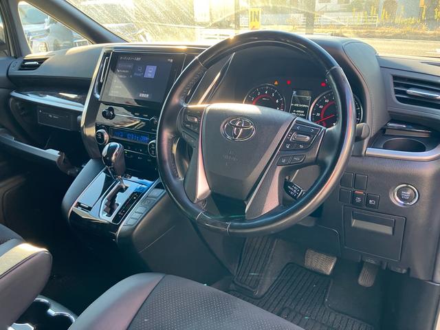 アルファード ２．５Ｓ　タイプゴールド　（１１７）後席モニター　フルセグＴＶ　バックカメラ　ＣＤ／ＤＶＤデッキ　ディスプレイオーディオ　三眼ＬＥＤヘッドライト　両側電動スライド　電動リアゲート　ＡＣ１００Ｖ　ハーフレザー　レーダークルコン（40枚目）