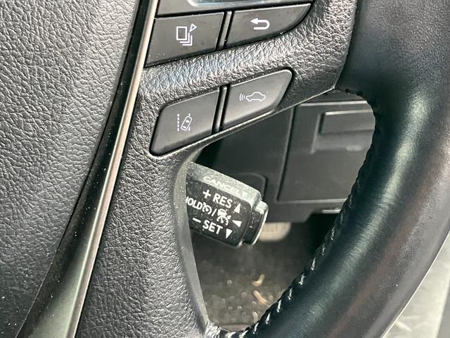 ヴェルファイア ２．５Ｚ　Ｇエディション　純正大型後席モニター　黒革シート　シートエアコン　純正大型ナビ　バックカメラ　パワーバックドア　レーダークルコン　プリクラッシュセーフティー　両側パワスラ　エグゼクティブパワーシート　フルセグＴＶ（4枚目）
