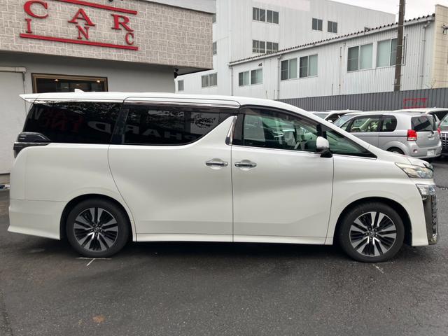 ヴェルファイア ２．５Ｚ　Ｇエディション　純正大型後席モニター　黒革シート　シートエアコン　純正大型ナビ　バックカメラ　パワーバックドア　レーダークルコン　プリクラッシュセーフティー　両側パワスラ　エグゼクティブパワーシート　フルセグＴＶ（11枚目）