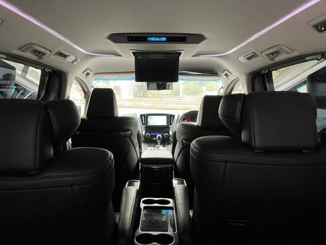 ヴェルファイア ２．５Ｚ　Ｇエディション　純正大型後席モニター　黒革シート　シートエアコン　純正大型ナビ　バックカメラ　パワーバックドア　レーダークルコン　プリクラッシュセーフティー　両側パワスラ　エグゼクティブパワーシート　フルセグＴＶ（25枚目）