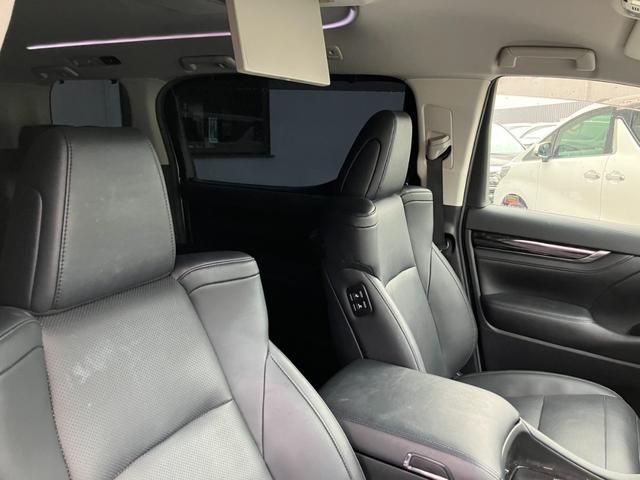 ヴェルファイア ２．５Ｚ　Ｇエディション　純正大型後席モニター　黒革シート　シートエアコン　純正大型ナビ　バックカメラ　パワーバックドア　レーダークルコン　プリクラッシュセーフティー　両側パワスラ　エグゼクティブパワーシート　フルセグＴＶ（37枚目）