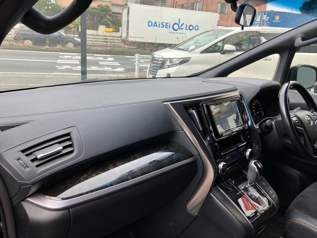 アルファード ２．５Ｓ　Ａパッケージ　アルパイン大型後席モニター＆ナビ　バックカメラ　ＡＣ１００Ｖ電源　両側パワスラ　パワーバックドア　レーダークルコン　プリクラッシュセーフティー　専用ハーフレザーシート　ＬＥＤヘッドライト　ＥＴＣ（19枚目）