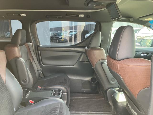 アルファード ２．５Ｓ　Ａパッケージ　アルパイン大型後席モニター＆ナビ　バックカメラ　ＡＣ１００Ｖ電源　両側パワスラ　パワーバックドア　レーダークルコン　プリクラッシュセーフティー　専用ハーフレザーシート　ＬＥＤヘッドライト　ＥＴＣ（29枚目）