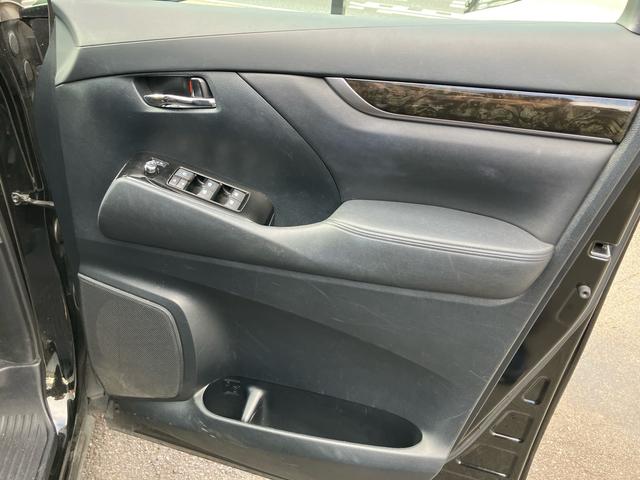 アルファード ２．５Ｓ　Ａパッケージ　アルパイン大型後席モニター＆ナビ　バックカメラ　ＡＣ１００Ｖ電源　両側パワスラ　パワーバックドア　レーダークルコン　プリクラッシュセーフティー　専用ハーフレザーシート　ＬＥＤヘッドライト　ＥＴＣ（33枚目）