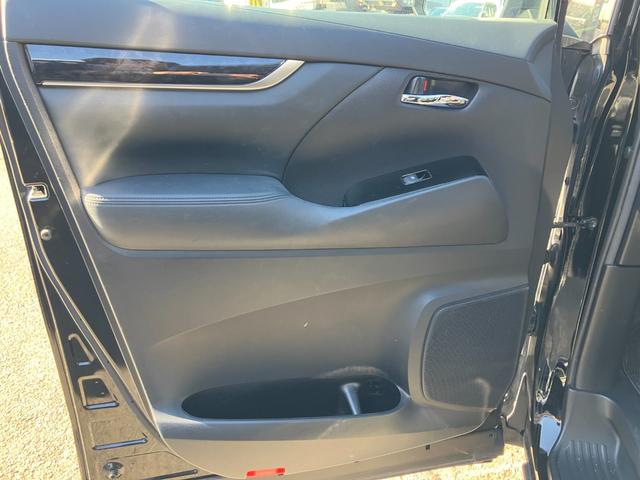 ヴェルファイア 2.5Z ゴールデンアイズ モデリスタエアロ フリップダウンモニター 両側パワースライドドア パワーバックドア Bluetoothオーディオ ビルトインETC クルーズコントロール レーンキープアシスト フルセグ バックカメラ(22枚目)