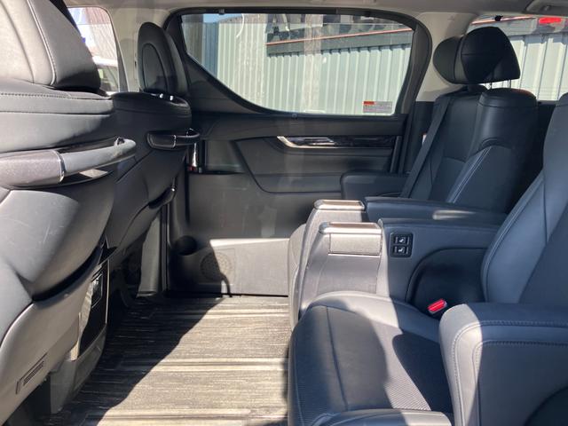 アルファード ２．５Ｓ　Ｃパッケージ　フリップダウンモニター　両側パワースライドドア　Ｂｌｕｅｔｏｏｔｈオーディオ　バックカメラ　ビルトインＥＴＣ　パワーバックドア　クルーズコントロール　ステアリングスイッチ　ウインカーミラー（25枚目）