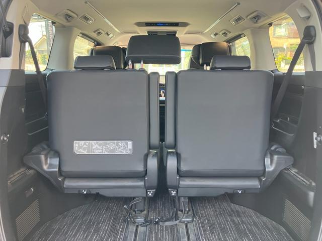 アルファード ２．５Ｓ　Ｃパッケージ　フリップダウンモニター　両側パワースライドドア　Ｂｌｕｅｔｏｏｔｈオーディオ　バックカメラ　ビルトインＥＴＣ　パワーバックドア　クルーズコントロール　ステアリングスイッチ　ウインカーミラー（28枚目）