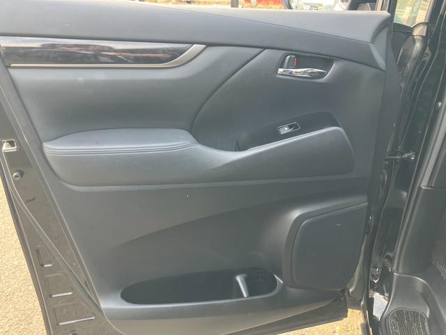 アルファード 2.5S タイプゴールド デジタルインナーミラー BSM 両側パワスラ パワーバックドア AC100V電源 プリクラッシュセーフティ レーダークルコン 3眼ヘッドライト TVキャンセラー 専用ハーフレザー ETC(18枚目)