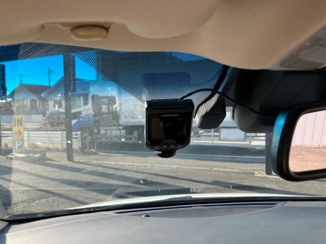 アルファードハイブリッド G Fパッケージ ワンオーナー ツインムーンルーフ フリップダウンモニター JBL 4WD 両側パワースライドドア レザーシート シートヒーター パワーバックドア パワーシート 全方位モニター フルセグ ETC(15枚目)