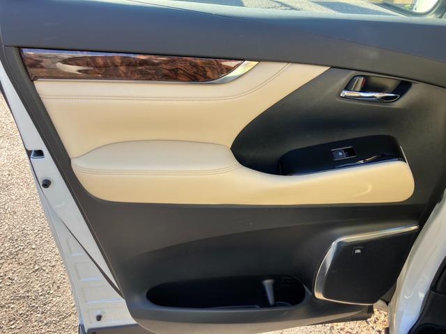 アルファードハイブリッド G Fパッケージ ワンオーナー ツインムーンルーフ フリップダウンモニター JBL 4WD 両側パワースライドドア レザーシート シートヒーター パワーバックドア パワーシート 全方位モニター フルセグ ETC(23枚目)